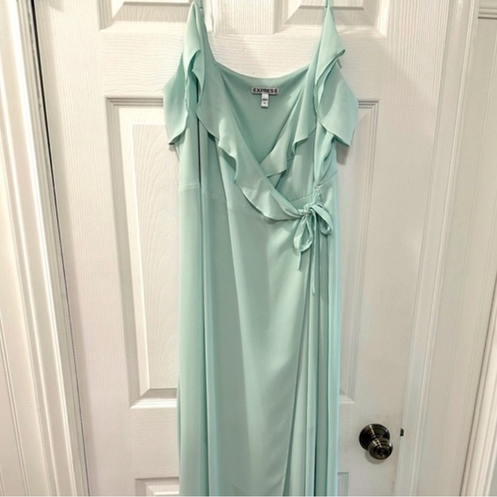 Elegant Mint Green Mini Dress